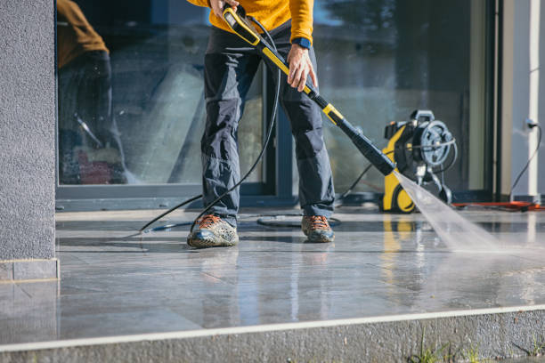 Best Driveway Pressure Washing  in Trenton, MO